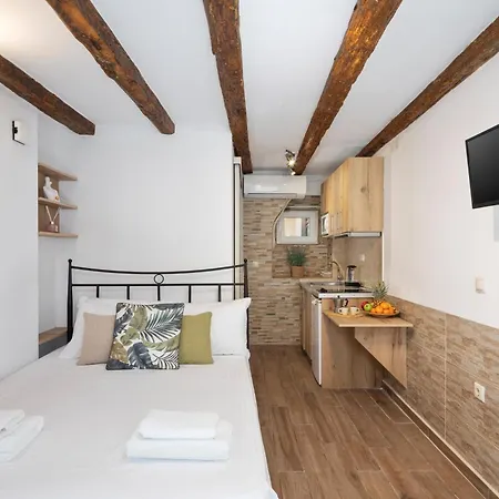 Creme By Life Homes *